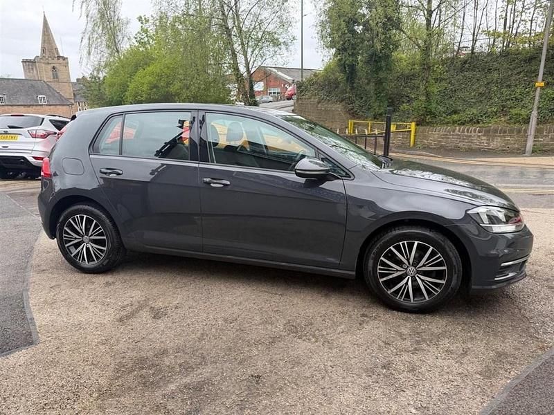 Used VW Golf VII SE 115 HP (84 kW) 2018 Grey Hatchback