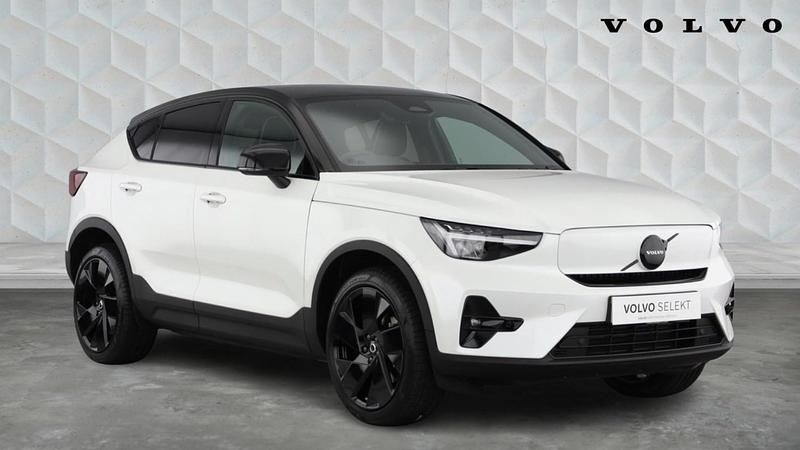 New Volvo EC40 Plus 185 kW (252 HP) 2026 White SUV