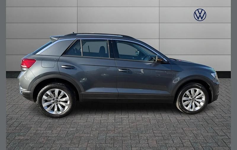 Used VW T-Roc SE 150 HP (110 kW) 2021 Grey SUV