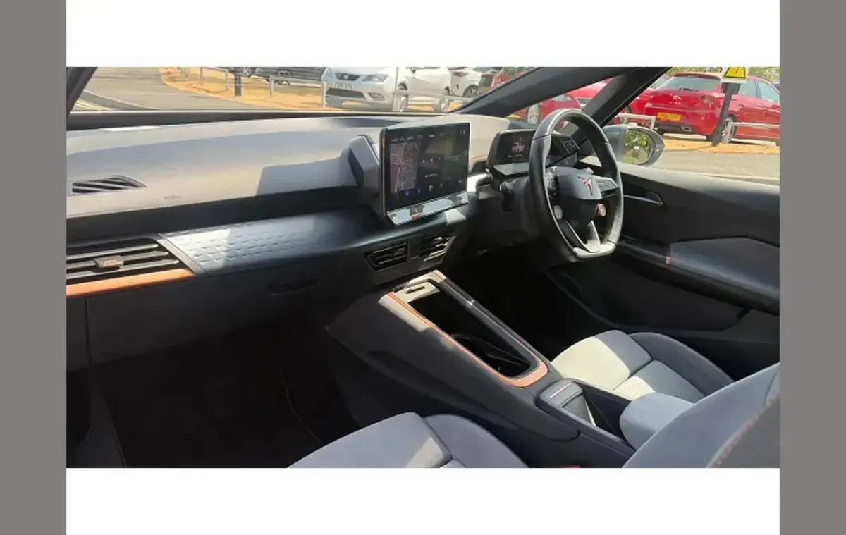 Used Cupra Born e-Boost 169 kW (230 HP) 2022 Silver Hatchback