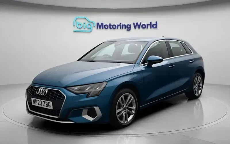 Used Audi A3 Sportback e-tron Sport 204 HP (150 kW) 2025 Hatchback