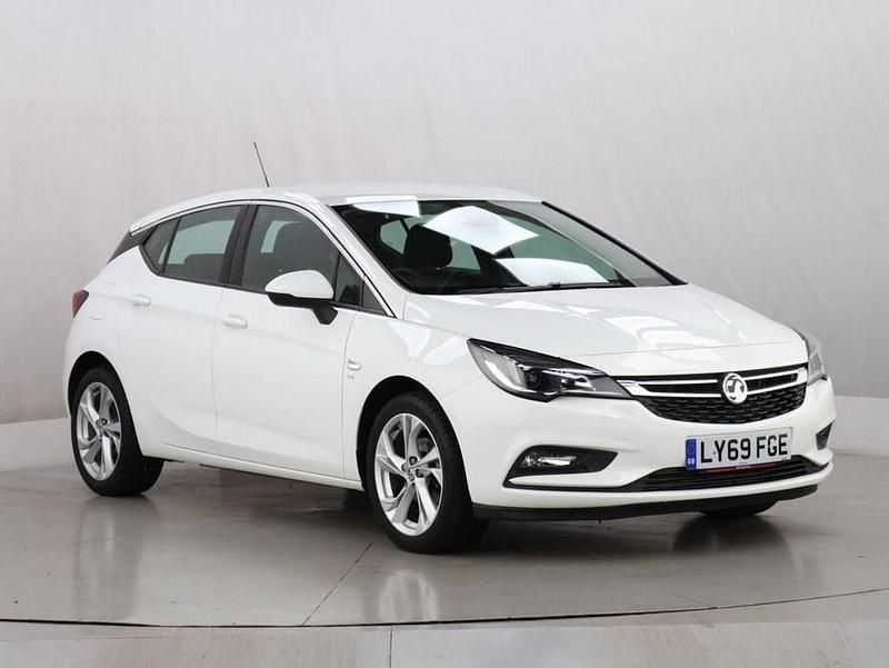 Second-hand Vauxhall Astra SRi 150 CP (110 kW) 2019 Alb Hatchback