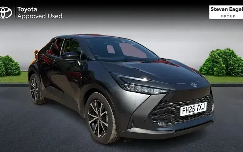 Used Toyota C-HR Design 140 HP (102 kW) 2026 SUV