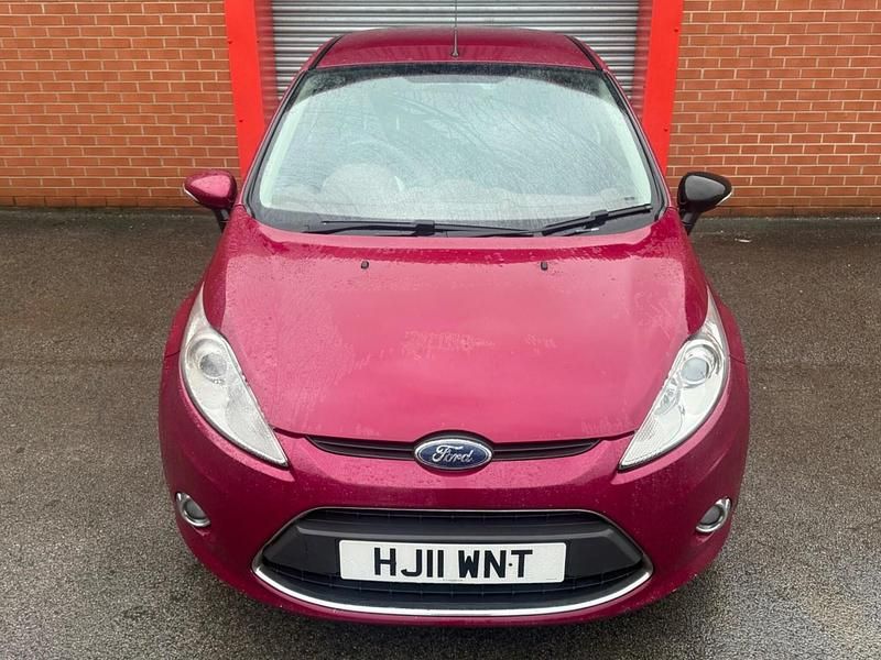 Second-hand Ford Fiesta Zetec 2011 Roz Hatchback