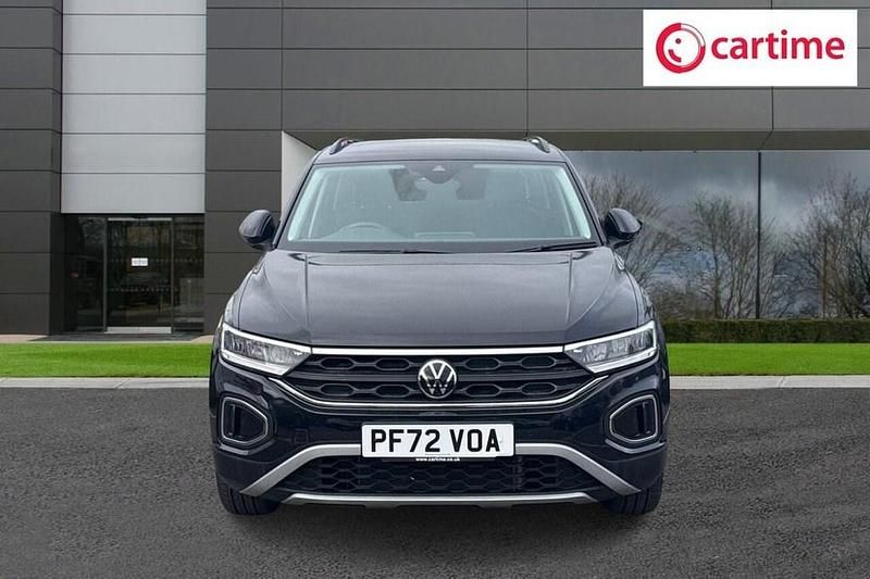 Used VW T-Roc Life 110 HP (80 kW) 2023 Black SUV