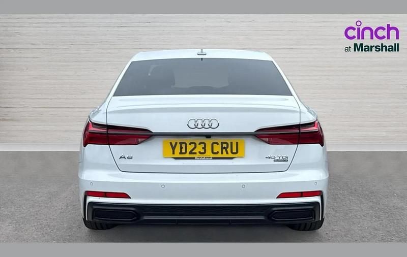 Usado Audi A6 Black Edition 204 HP (150 kW) 2023 Branco Sedan