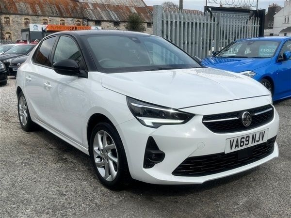 Summit white Used 2020 Vauxhall Corsa SRi Hatchback | £11,000 (Fair price) - Image 1/1