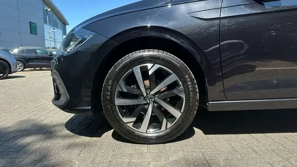 Used VW Polo Match 95 HP (69 kW) 2025 Deep black pearlescent Hatchback