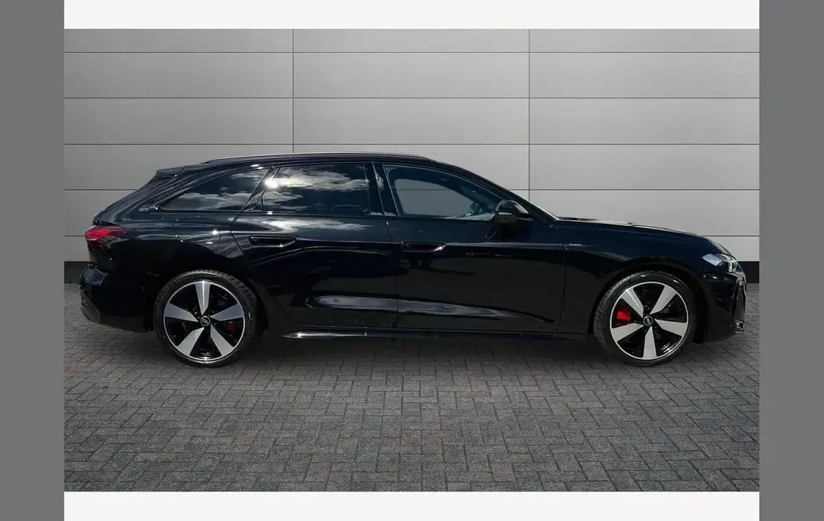 New Audi A5 Comfort 295 HP (216 kW) 2026 Black Estate