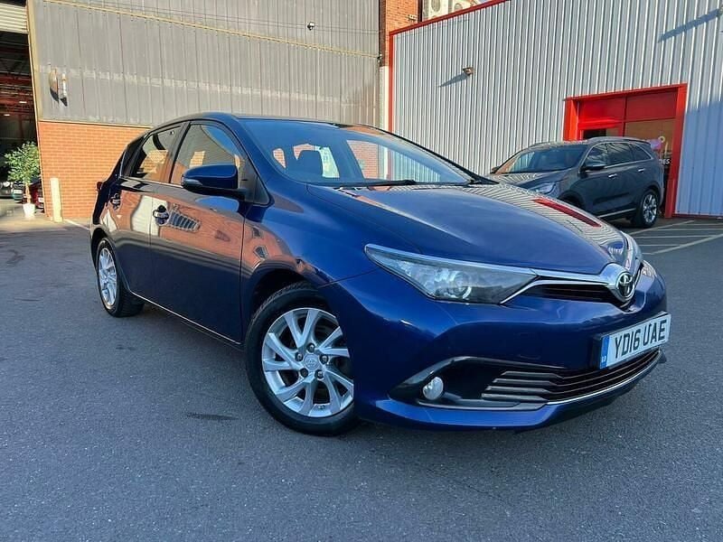 Used Toyota Auris 116 HP (85 kW) 2016 Blue