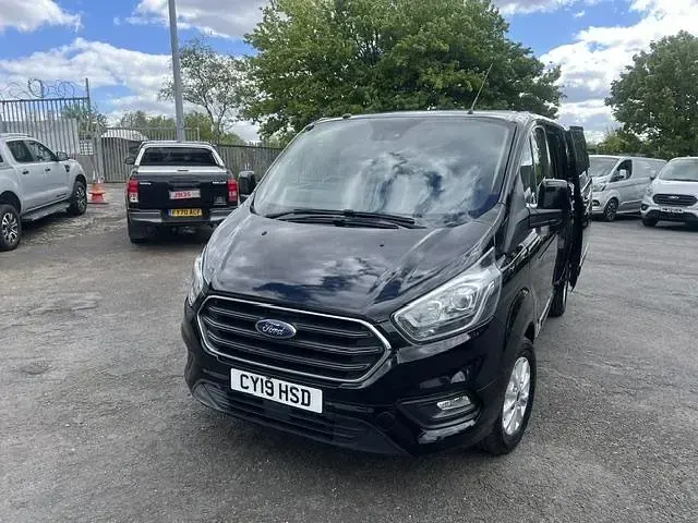 Used Ford Transit Custom Limited 130 HP (95 kW) 2019 Black Van