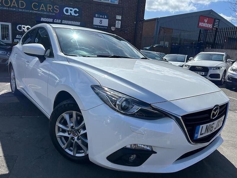 Used Mazda 3 165 HP (121 kW) 2016 White Hatchback