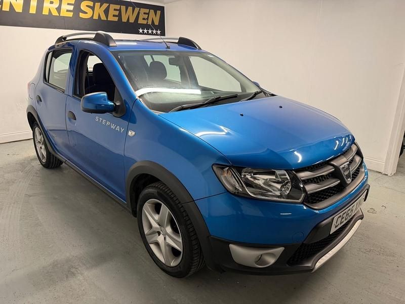 Used Dacia Sandero Lauréate 2015 Blue Hatchback