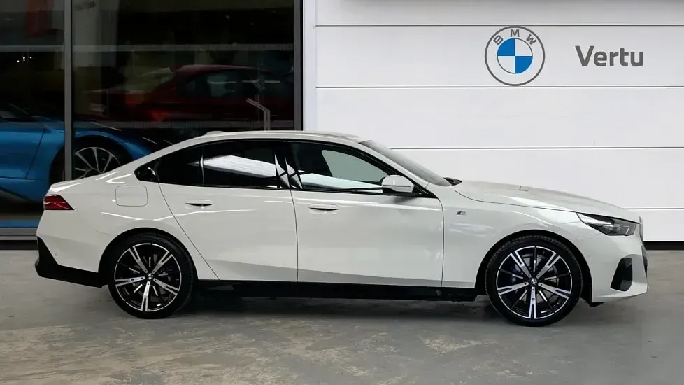 Used BMW 520 M Sport 208 HP (152 kW) 2026 White Sedan