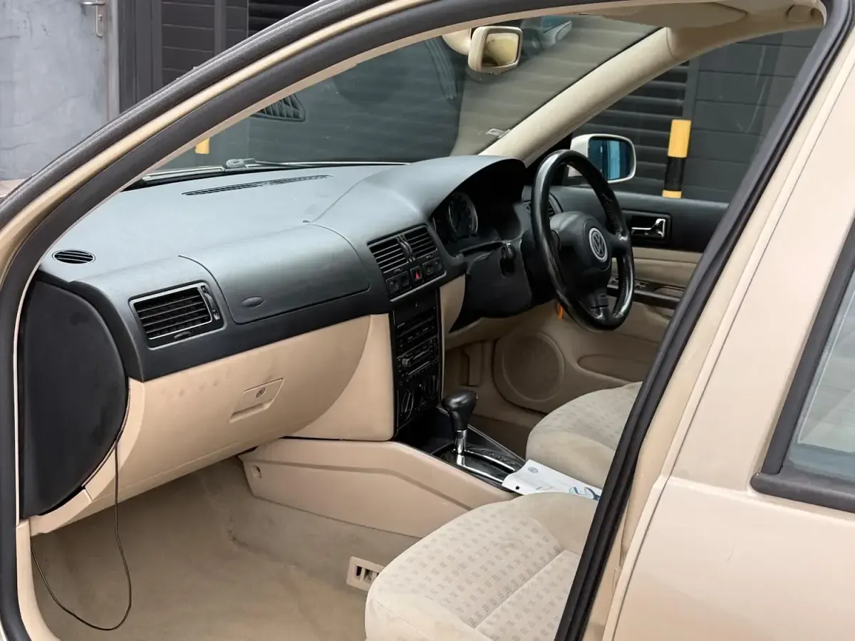 Used VW Bora SE 2001 Beige Sedan