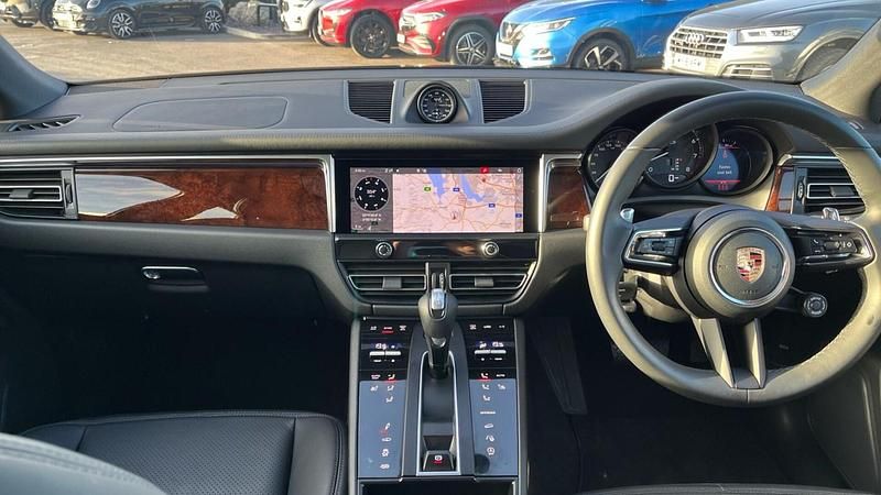 Used Porsche Macan 440 HP (323 kW) 2023 Silver SUV