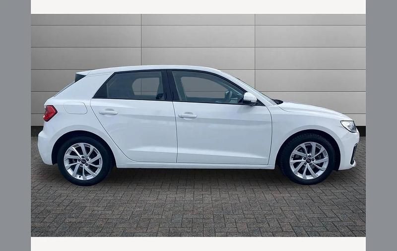 Used Audi A1 Sport 110 HP (80 kW) 2024 White SUV