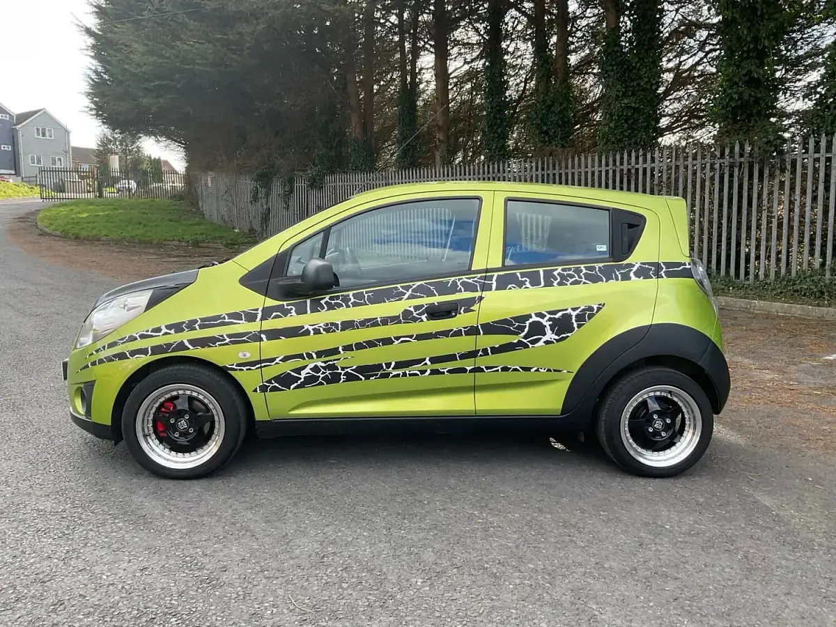 Used Chevrolet Spark 68 HP (50 kW) 2012 Green Hatchback