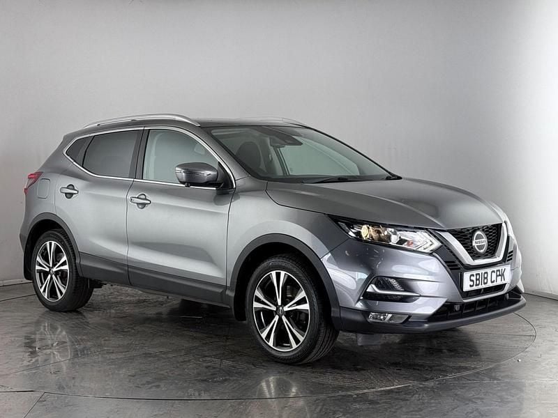 Grey Used 2018 Nissan Qashqai N-Connecta SUV | £10,350 (Good price) - Image 1/4