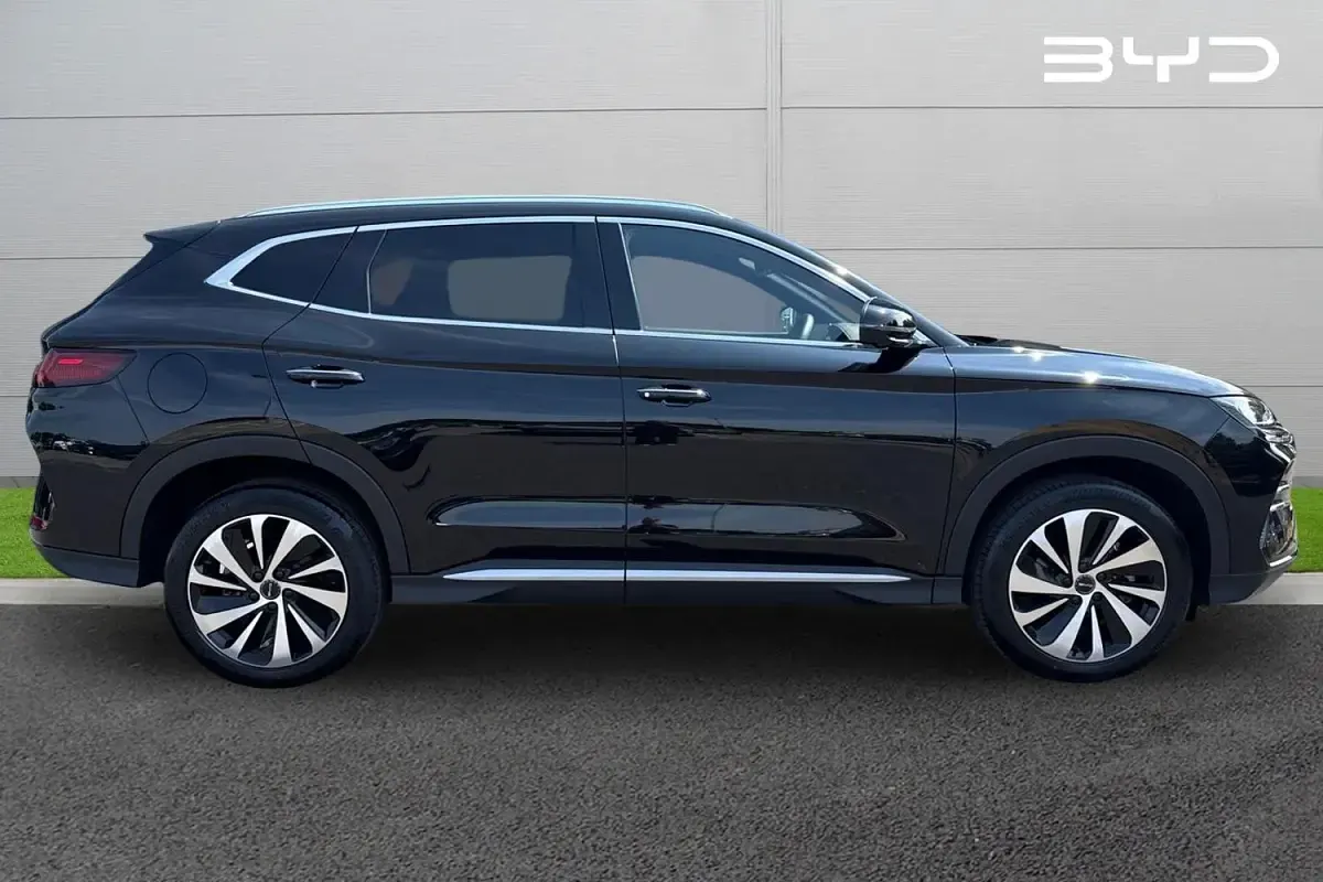 Used BYD Seal U Comfort 218 HP (160 kW) 2025 Black SUV