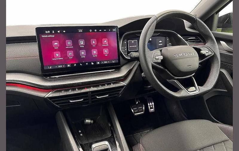 Used Skoda Octavia vRS 265 HP (194 kW) 2025 Hyper green Estate