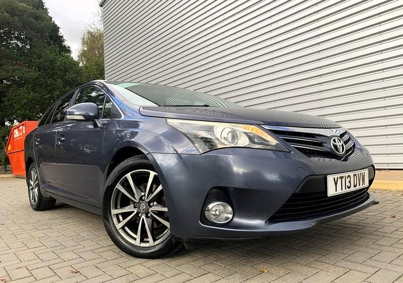 Used Toyota Avensis 2013 Blue Estate