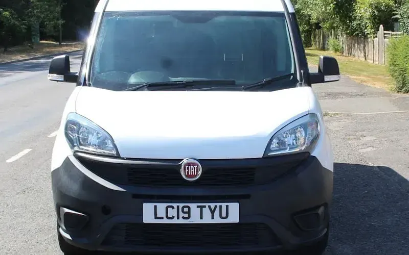 Used Fiat Doblò 95 HP (69 kW) 2019 White MPV