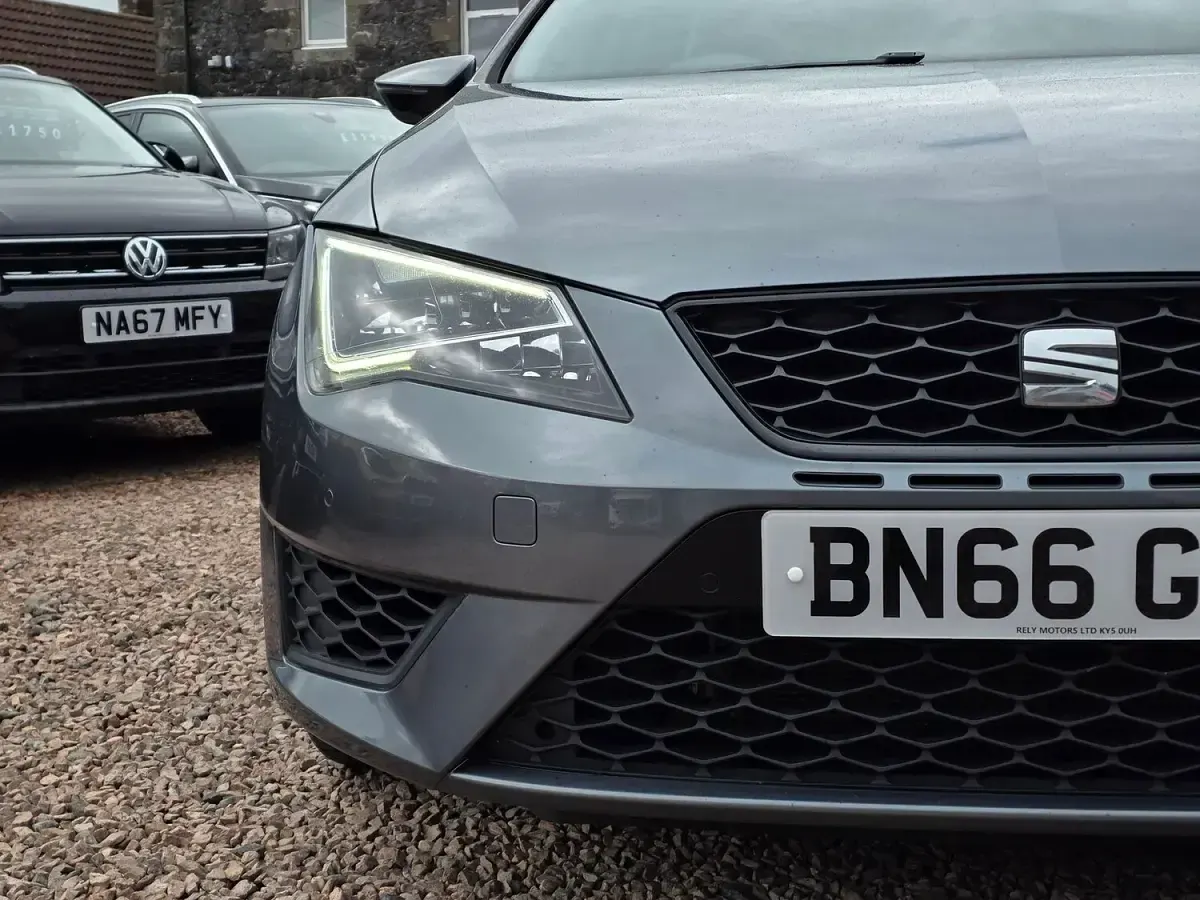 Used Seat Leon CUPRA 290 HP (213 kW) 2016 Grey Hatchback