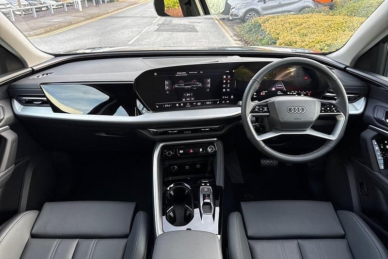 Used Audi Q5 Sport 268 HP (197 kW) 2025 Grey SUV