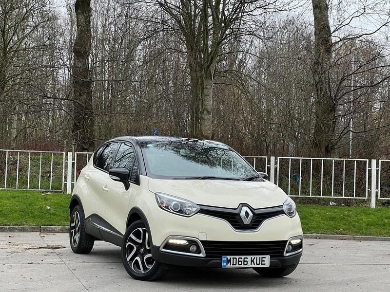 Used Renault Captur Dynamique 2016 Cream/black SUV