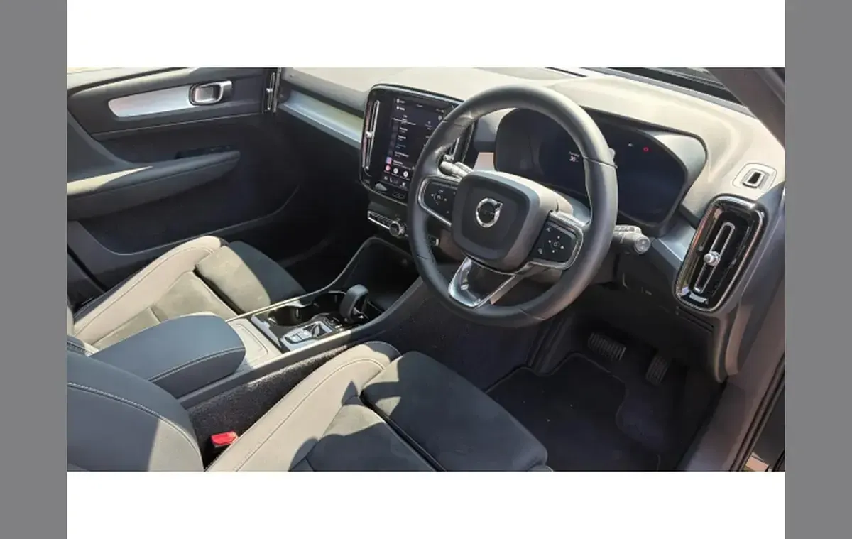 Used Volvo XC40 Plus 163 HP (119 kW) 2025 Black SUV