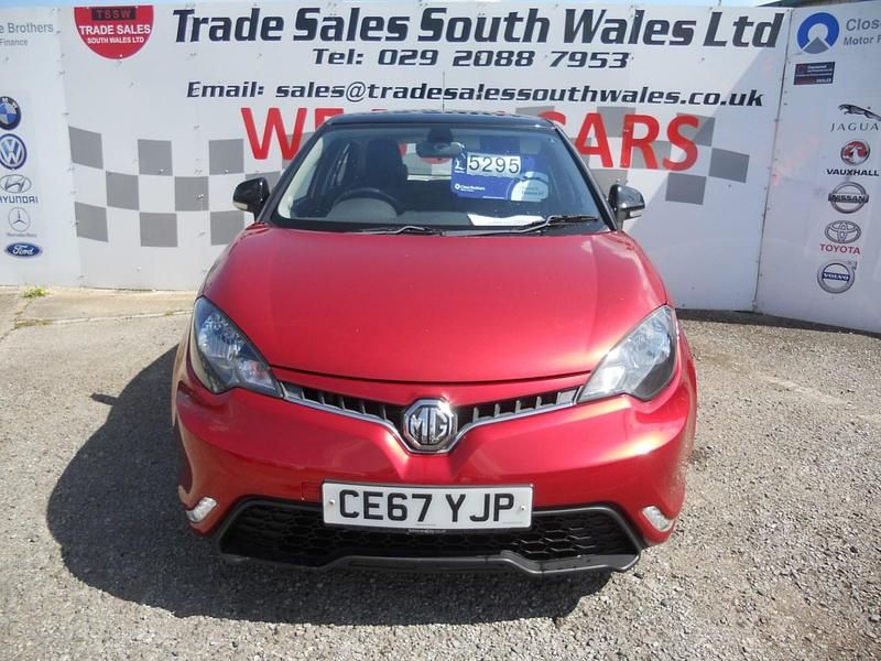 Used MG MG3 106 HP (77 kW) 2017 Red Hatchback