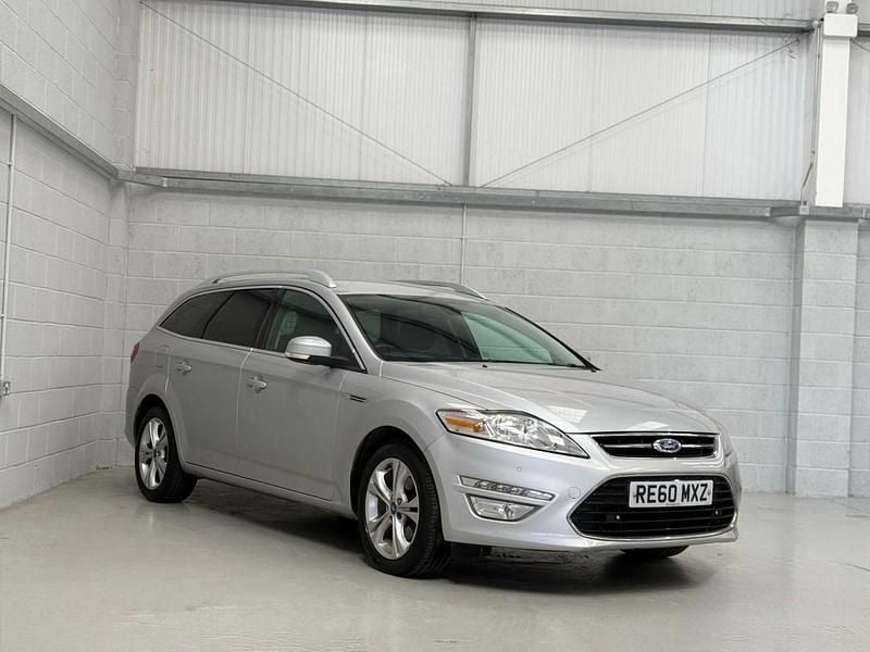 Used Ford Mondeo Titanium 140 HP (102 kW) 2011 Silver Estate