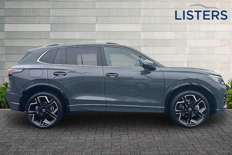 Used VW Tiguan R-line 272 HP (200 kW) 2025 Dolphin grey SUV