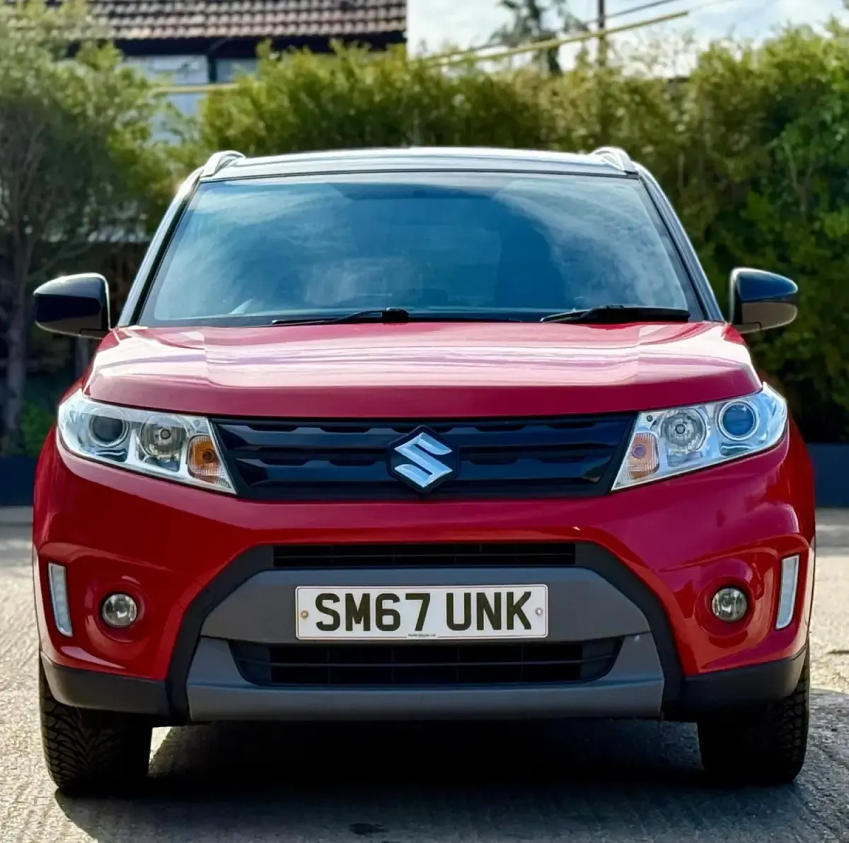 Used Suzuki Vitara SZ-T 120 HP (88 kW) 2018 Red/black SUV