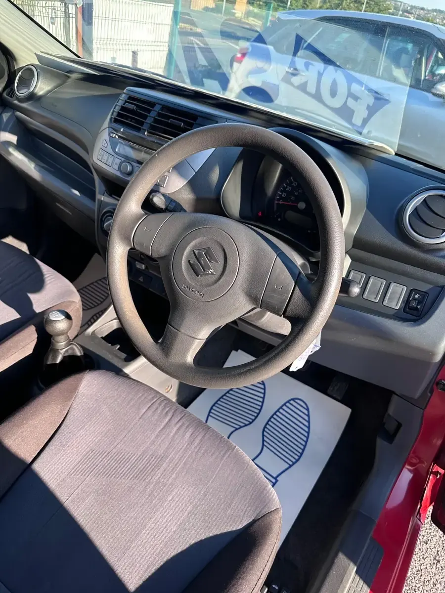Used Suzuki Alto 68 HP (50 kW) 2014 Red Hatchback