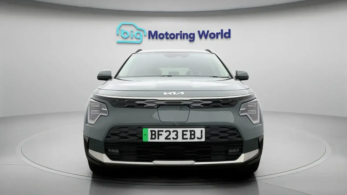 Used Kia e-Niro 147 kW (201 HP) 2023 Green SUV