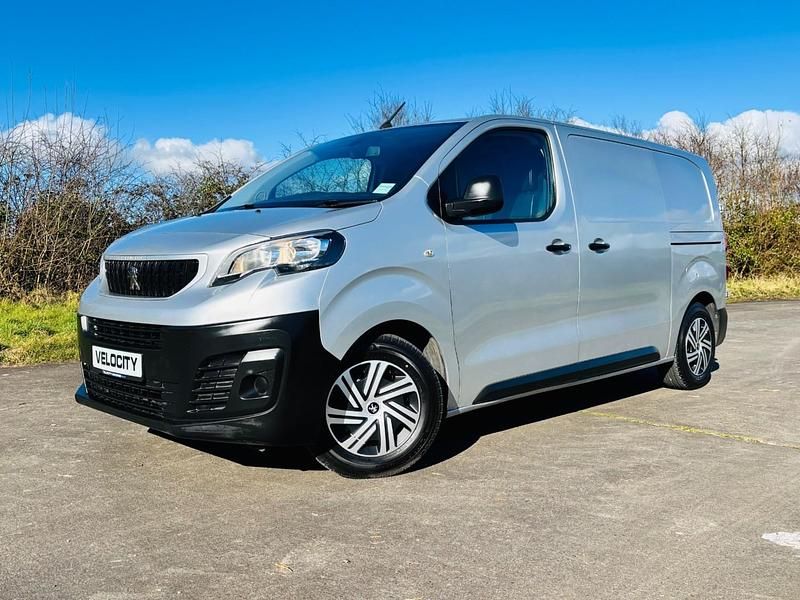 Used Peugeot Expert 2018 Silver Van