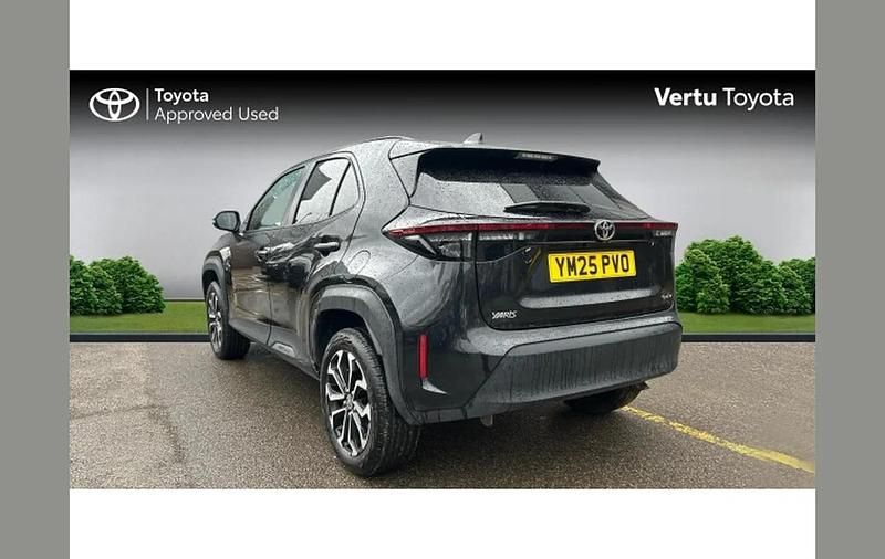 Used Toyota Yaris Cross Design 113 HP (83 kW) 2025 Black SUV