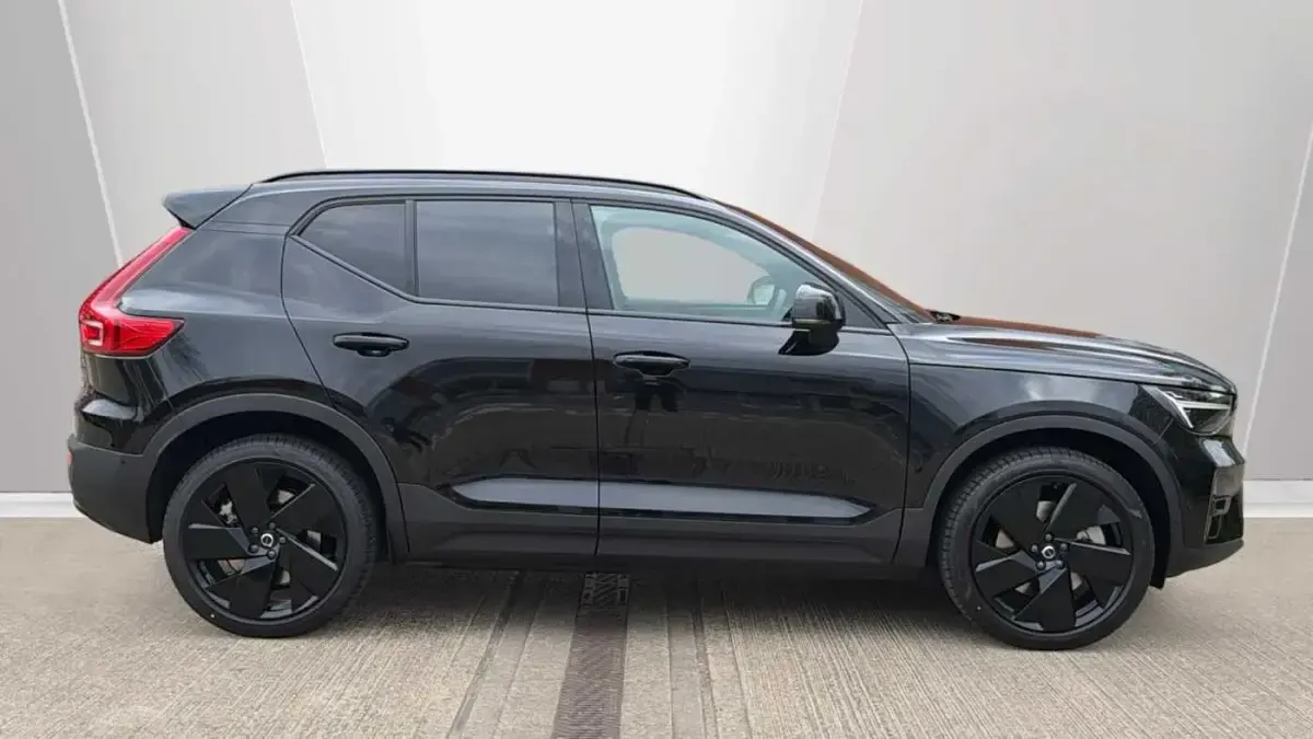 Used Volvo EX40 Performance 325 kW (442 HP) 2026 Black SUV