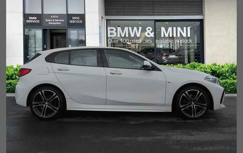 Used BMW 118 M Sport 134 HP (98 kW) 2023 White Hatchback