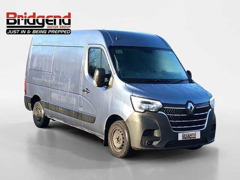 Blue Used 2022 Renault Master Business Van | £12,999 (Good price) - Image 1/4