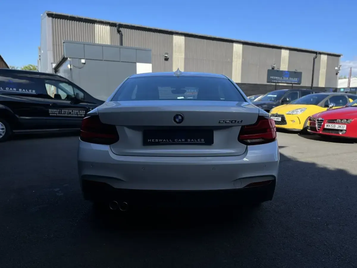 Begagnad BMW 220 M Sport 2018 Vit Sportkupé