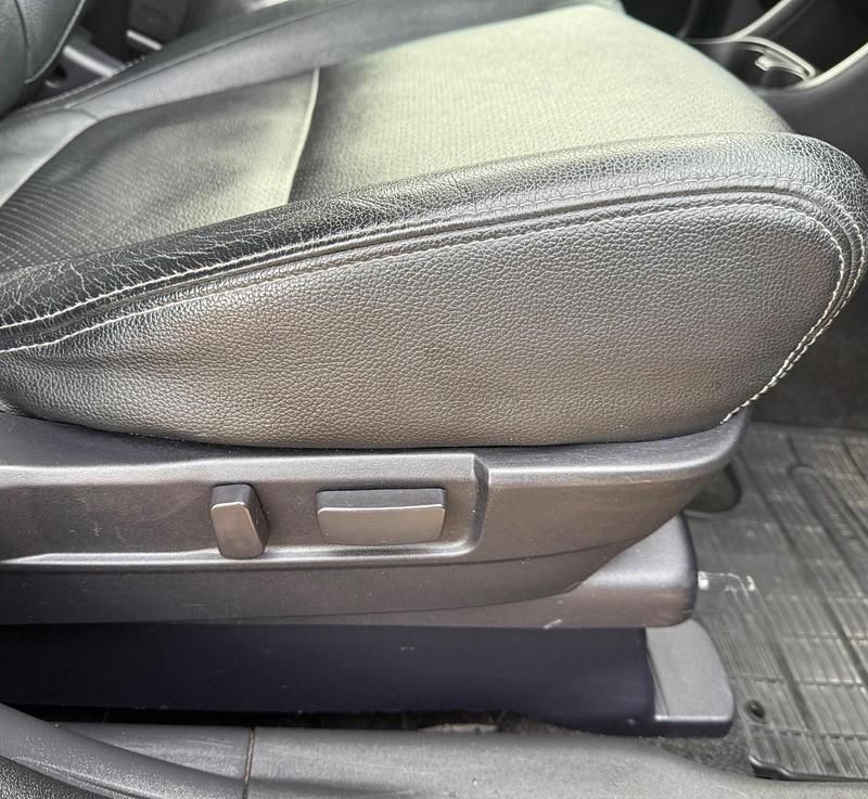 Used Mitsubishi Outlander P-HEV 2015 Black Estate