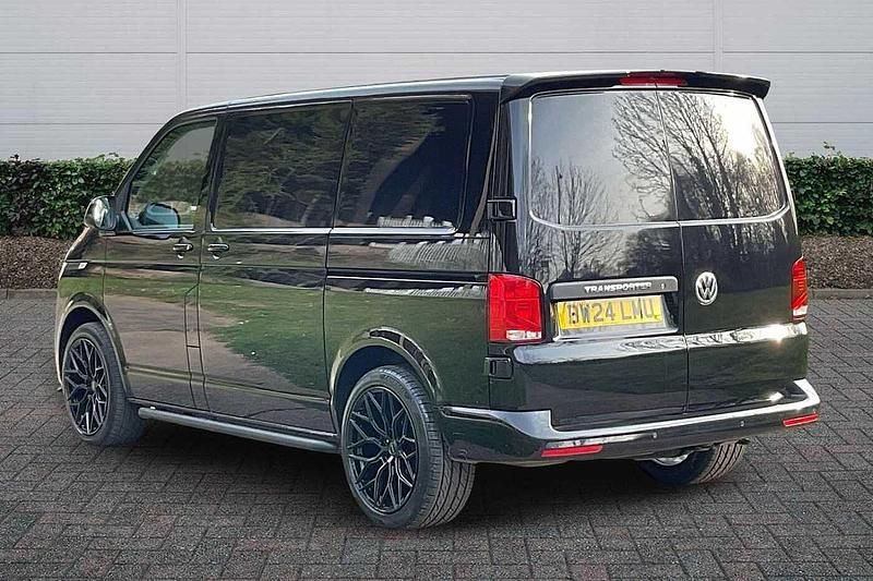 Begagnad VW Transporter Highline 2024 Svart Van