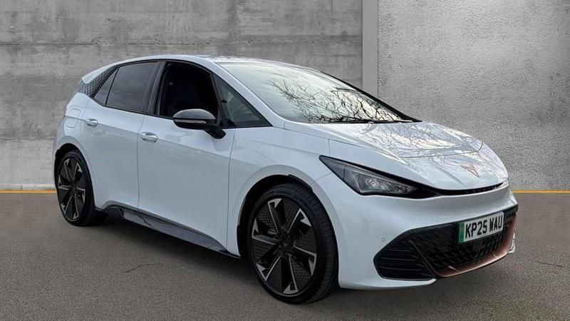 Used Cupra Born e-Boost 169 kW (231 HP) 2025 White Hatchback