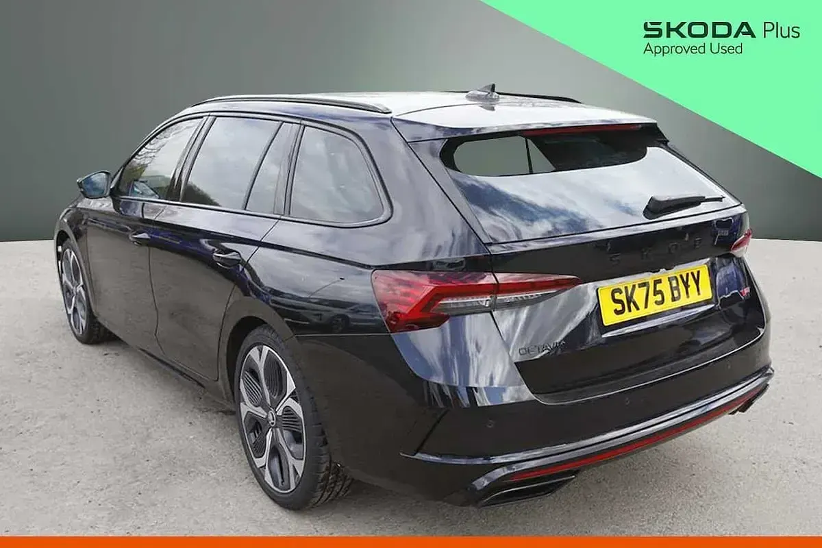 Used Skoda Octavia vRS 265 HP (194 kW) 2025 Black magic pearl effect Estate