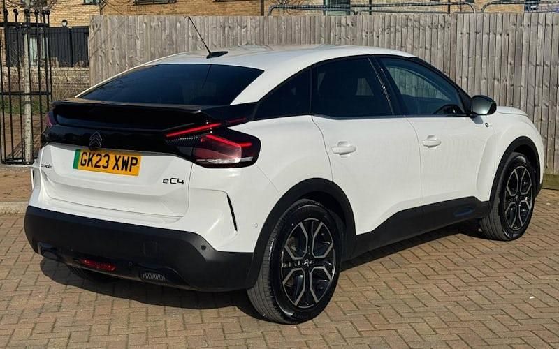 Used Citroën e-C4 Shine 100 kW (136 HP) 2023 Hatchback
