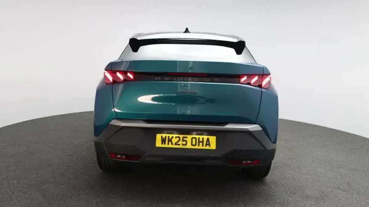 Used Peugeot 3008 GT 134 HP (98 kW) 2025 Blue SUV