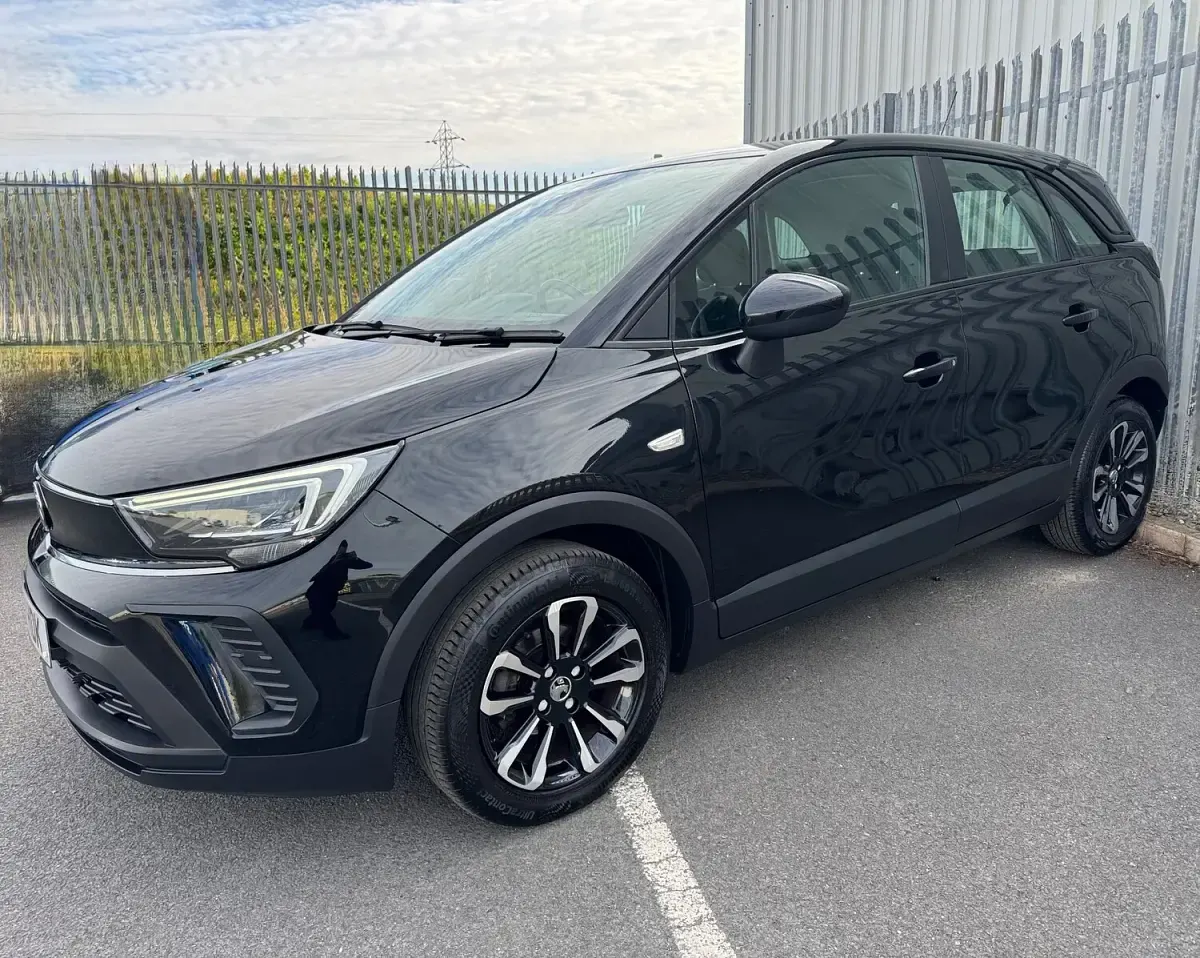 Begagnad Vauxhall Crossland 2021 Svart SUV